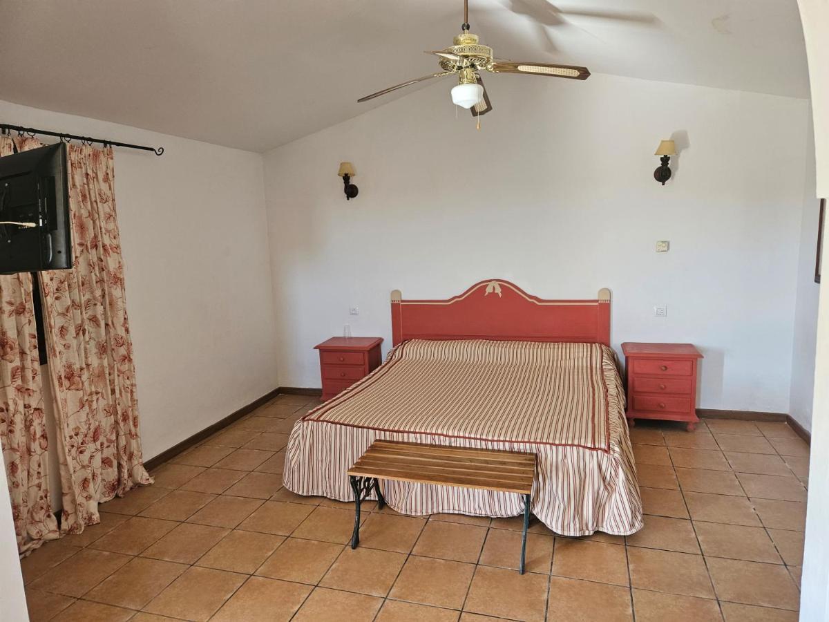 Hotel Rural Portilla De Monfraguee Toril  Екстериор снимка